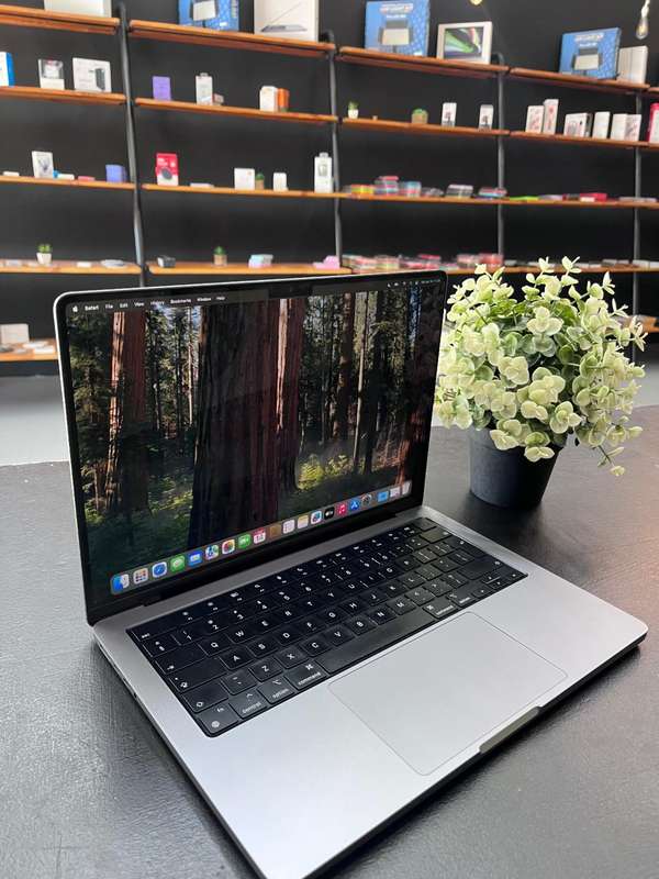 Apple MacBook Pro M1 2021