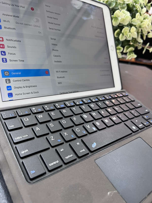 iPad 8th Generation with KeyBoard