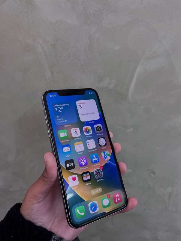Apple iPhone X 256GB White
