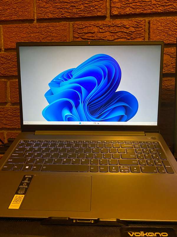 IdeaPad Slim 3 15IAH8 - Type 83ER