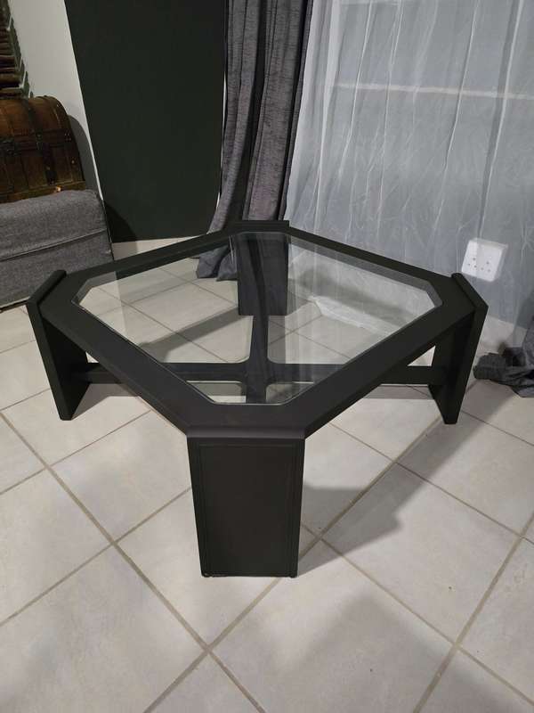 Sleek Matt Black Wooden Coffee Table with Stunning Glass Centerpiece