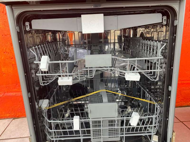 DEFY 15-PLACE DISHWASHER INOX