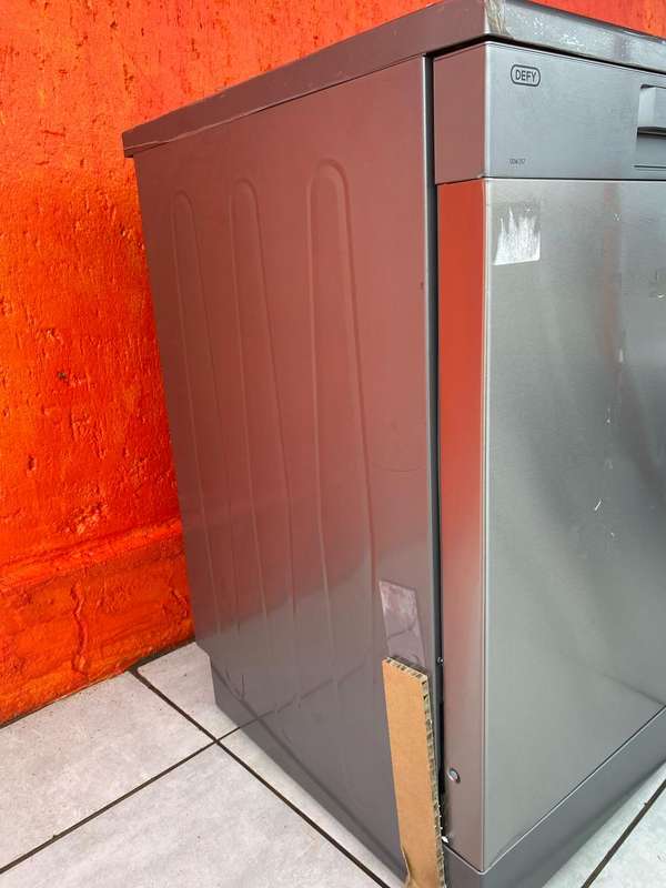 DEFY 15-PLACE DISHWASHER INOX