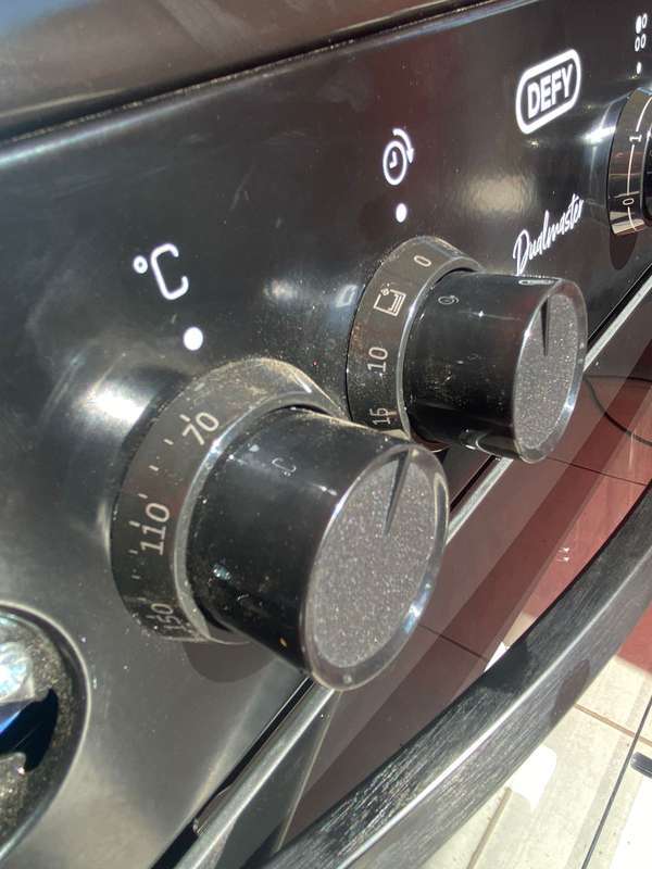 DEFY GAS ELECTRIC STOVE BLACK DGS679