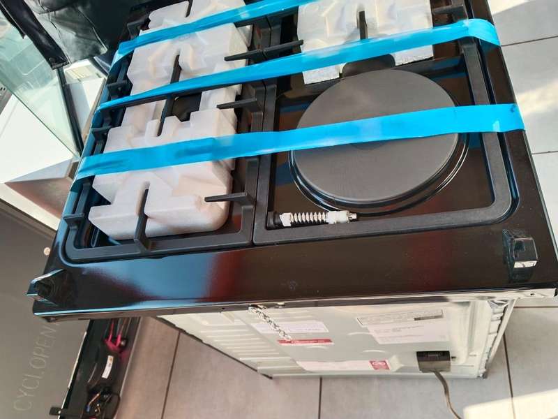 DEFY GAS ELECTRIC STOVE BLACK DGS679
