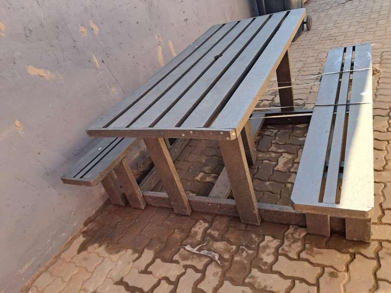 ECCO 6 SEATER PICNIC BENCH BROWN