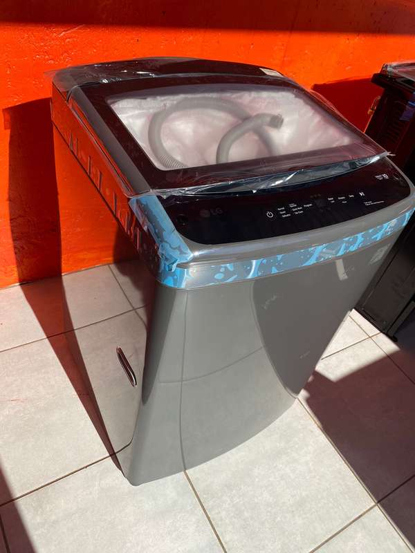 LG TOP LOADER WASHING MACHINE SMT INVR 18KG BLK