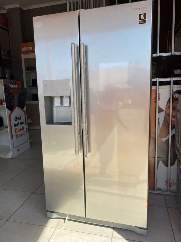 SAMSUNG 501L DOUBLE DOOR FRIDGE WITH WATER DISPENSER