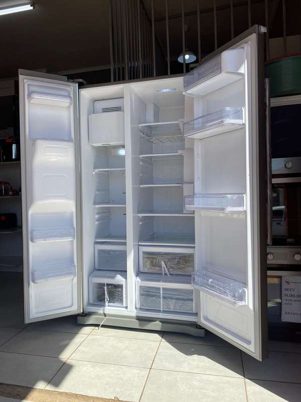 SAMSUNG 501L DOUBLE DOOR FRIDGE WITH WATER DISPENSER