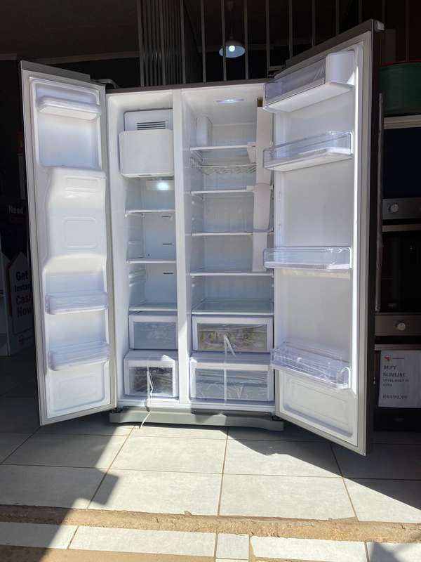 SAMSUNG 501L DOUBLE DOOR FRIDGE WITH WATER DISPENSER
