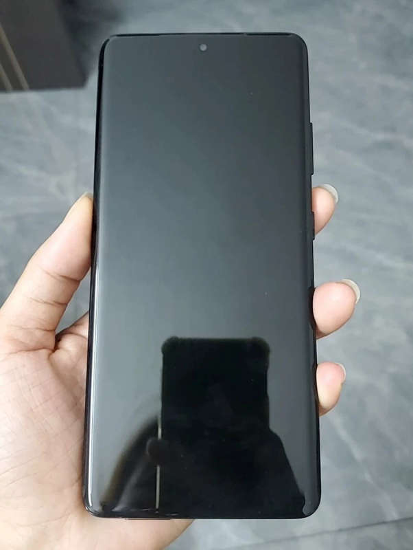 Samsung Galaxy S21 Ultra (NOT TOUCHING)