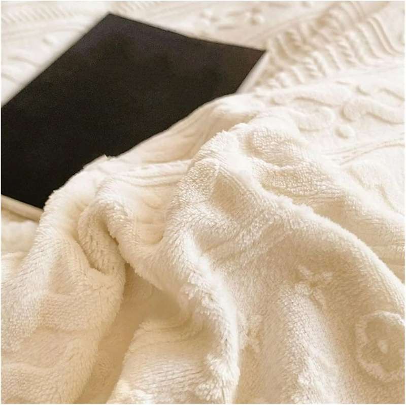 Luxury 5pc Milk Velvet Bedding Set Cream Queen