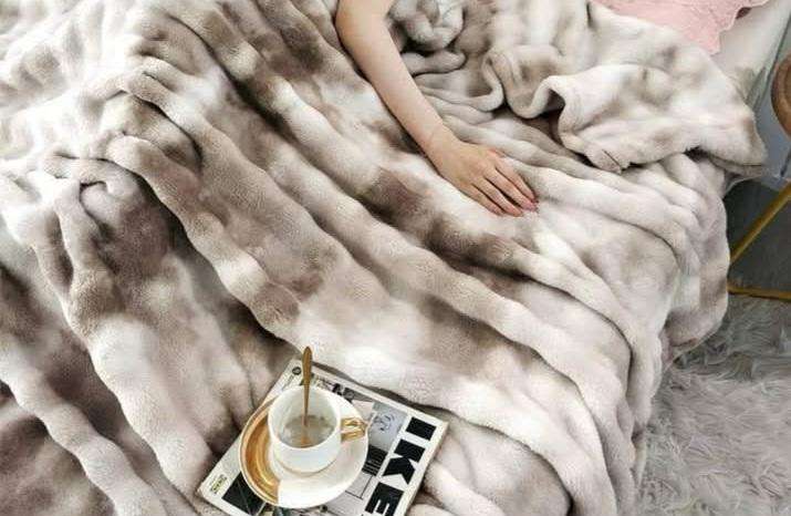 Super King Faux Rabbit Fur Ultra-Soft Tie-Dye Throw Blanket Chocolate