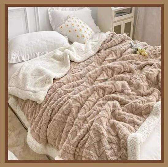 Extra Large Geometric Sherpa Fleece Blankets 200 x 230 Super King Size Beige
