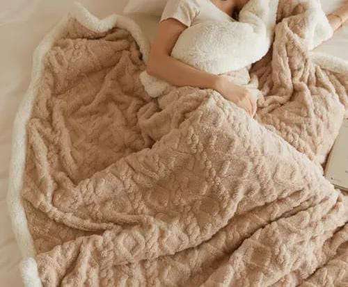 Extra Large Geometric Sherpa Fleece Blankets 200 x 230 Super King Size Beige