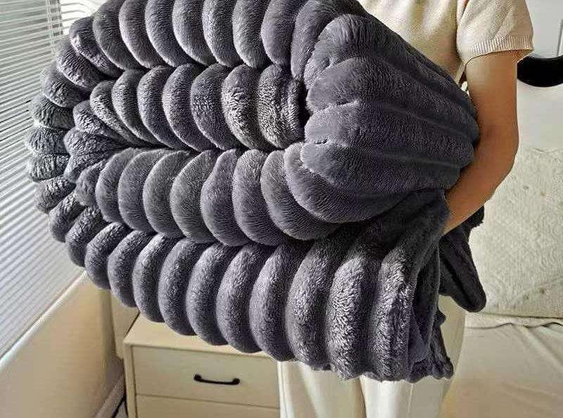 Solid Colour (Faux Fur Fleece) Blanket Charcoal Grey