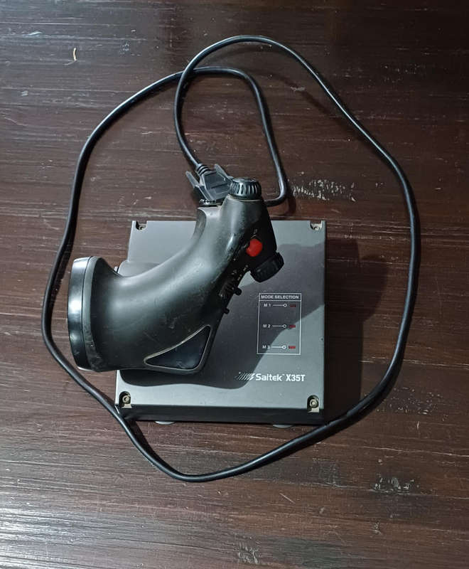 Gaming Joystick Saitek X35T