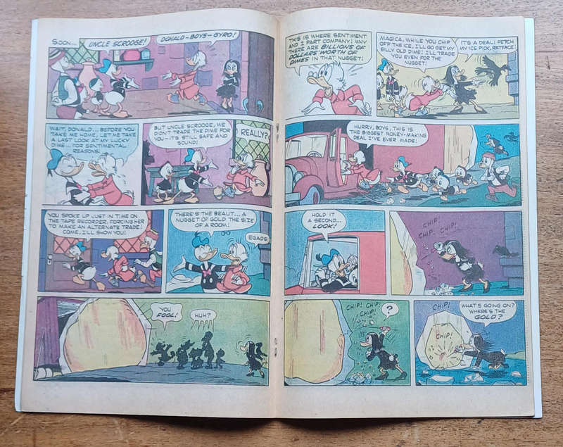 Walt Disney Donald Duck x2