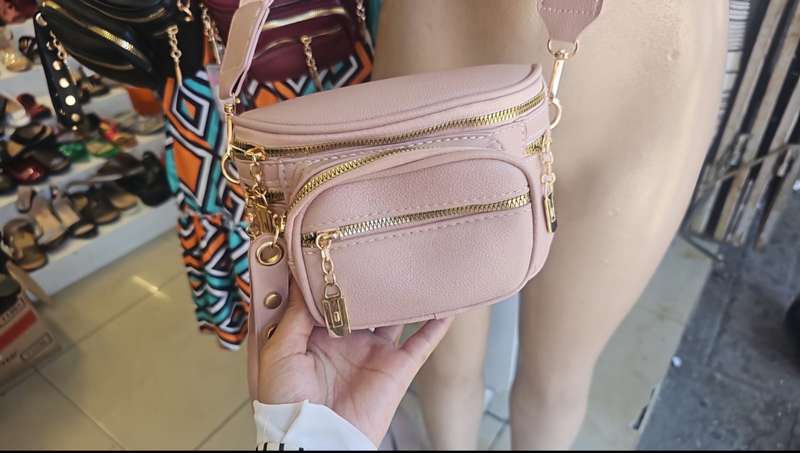 Side bag for woman