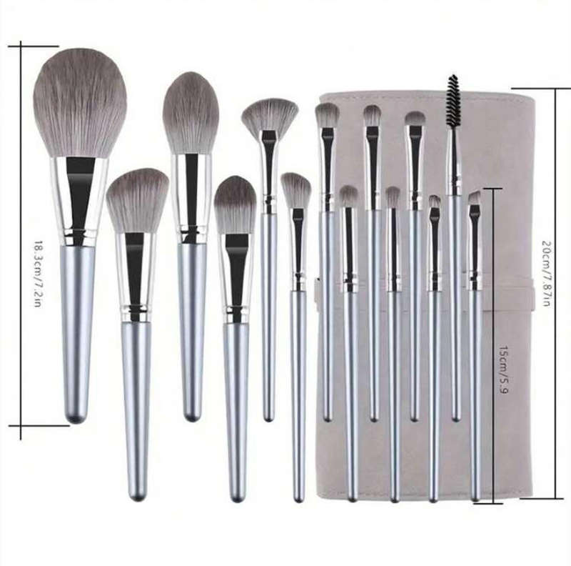 Make up brush set - 14 Piece. FREE CASE INCLUDED