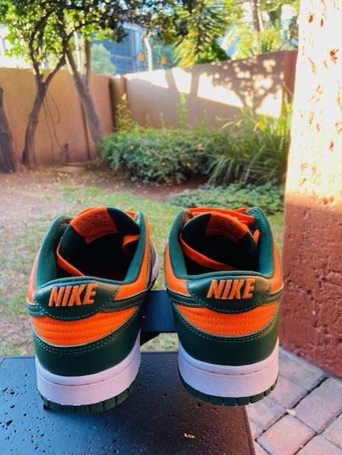 Nike Dunks - Miami hurricanes