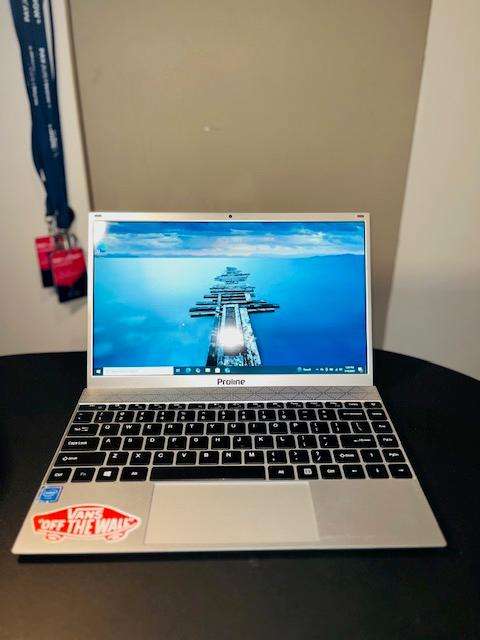 Proline laptop - 256GB - Windows 10 Pro