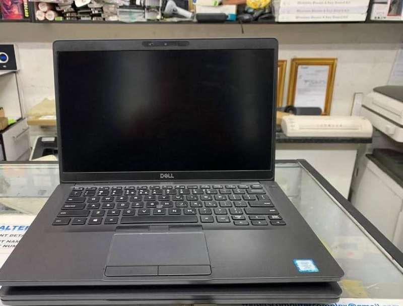 Dell Latitude 5400 14-inch Quadcore i7-8665U 16GB RAM 256GB SSD Windows 11 Pro