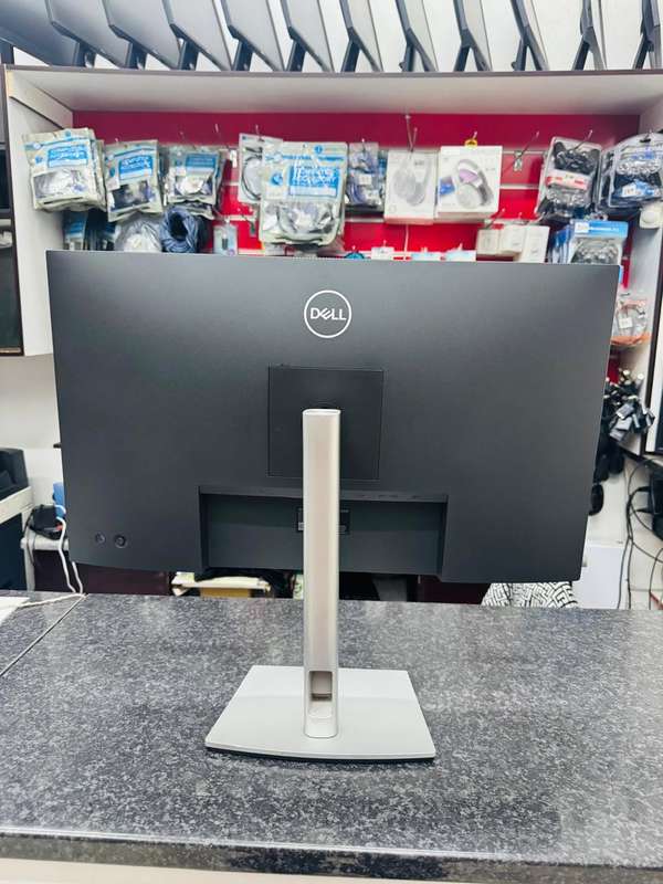 Dell P2722H 27-Inch 1920 X 1080p FHD 16:9 60Hz 5ms IPS LED Monitor 210-AZYZ [Used Monitor]