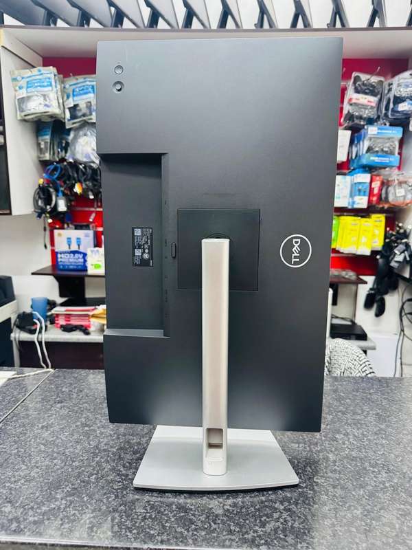 Dell P2722H 27-Inch 1920 X 1080p FHD 16:9 60Hz 5ms IPS LED Monitor 210-AZYZ [Used Monitor]