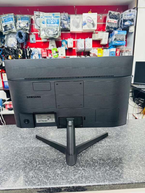 24 Samsung F24T350FHA | IPS | FHD 1920×1080 | 75Hz | 5ms | HDMI + VGA