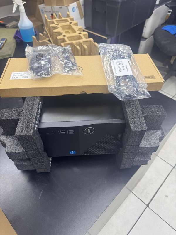 Dell Vostro 3910 MT Desktop - Core i5 12th gen, 8GB RAM, 512 SSD New