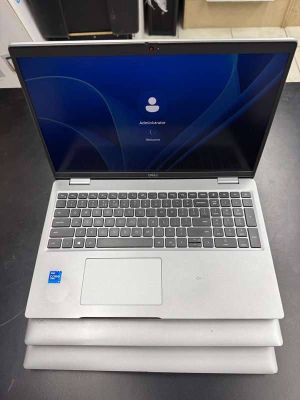 Dell Latitude 5520 I5-1145G7 16GB Ram 256GB Solid State Drive 15.6"FHD Notebook