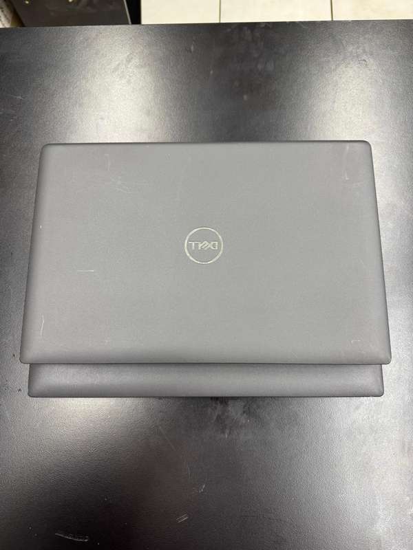 Dell Latitude 3520 15.6-inch Core i5-1135G7 16GB RAM 256GB SSD
