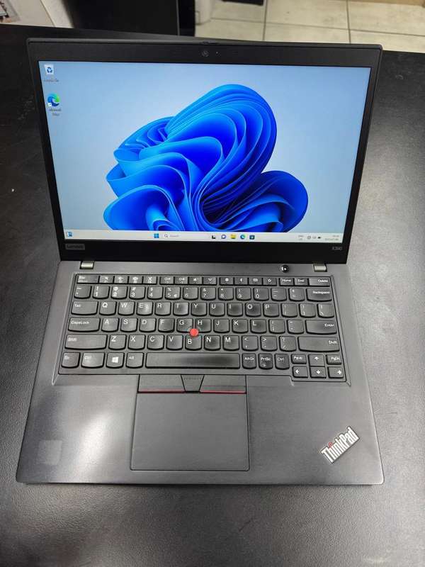 Lenovo ThinkPad x390 Business Class Laptop - i5 8th gen, 16GB RAM, 256GB NVMe SSD