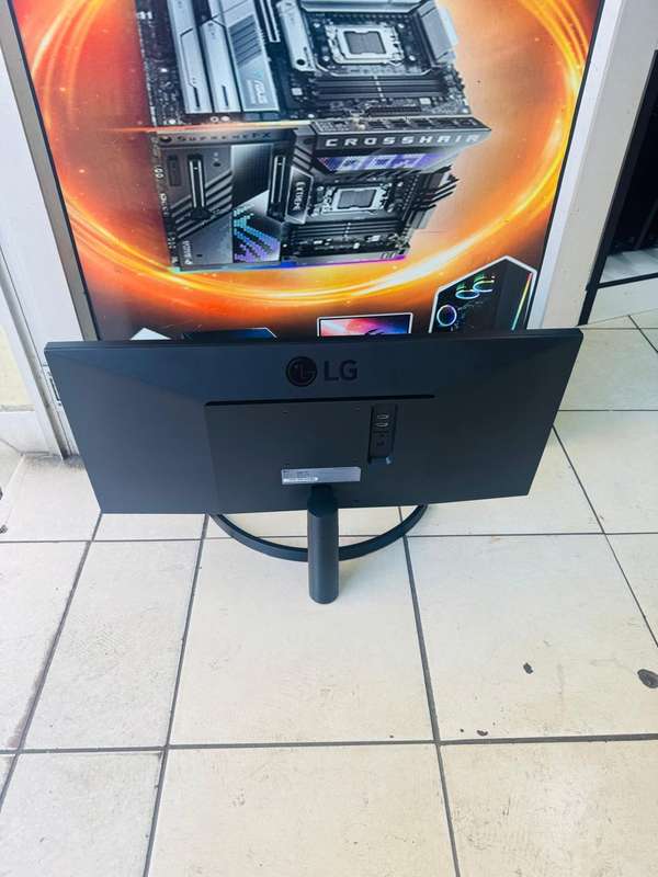 LG 29WL500 Ultra Wide 29 UW-UXGA (3840×2160) 75Hz 5ms IPS 4K Monitor
