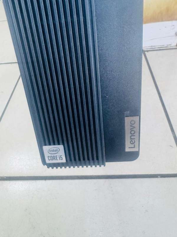 Lenovo Think Centre M70s Desktop PC  Core i5-10400 / 8GB RAM / 256GB SDD / Win 11 Pro
