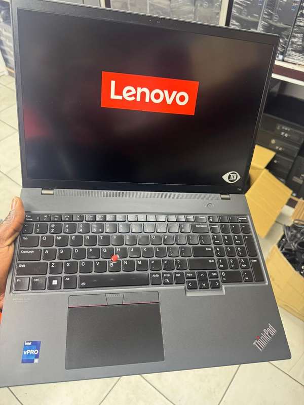 Lenovo ThinkPad T16 Gen 1 Notebook PC Core i5-1255U / 16.0 WUXGA / 16GB RAM / 512GB SSD Gen 4x4