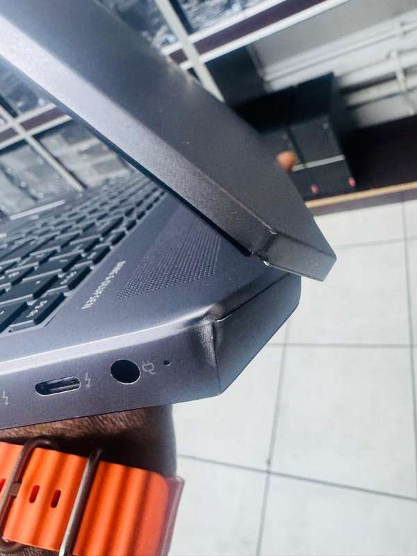 HP ZBook 15 G6 Mobile Workstation | i7 9750H 2.60GHz | 32GB DDR4 RAM | 1TB SSD | NVIDIA Quadro T1000