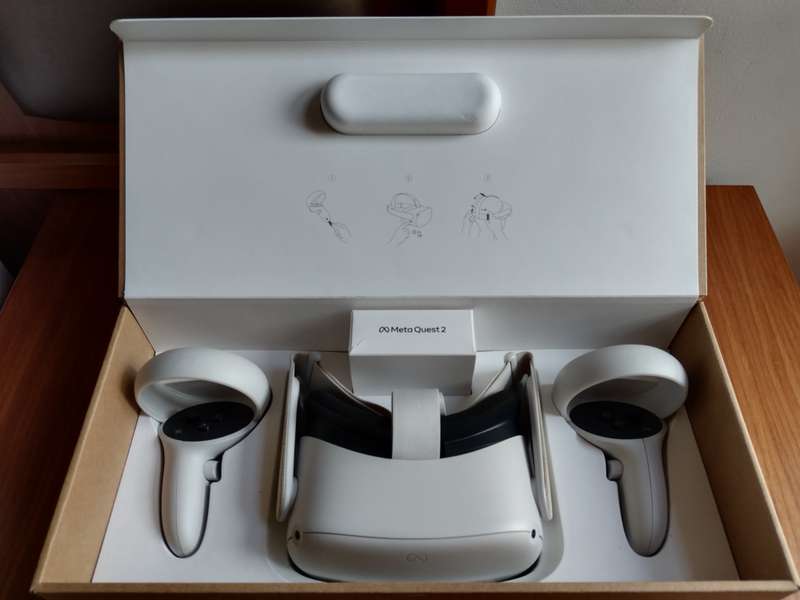 Oculus Quest 2 VR Headset
