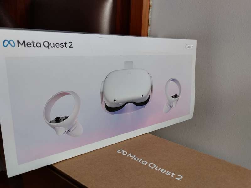 Oculus Quest 2 VR Headset