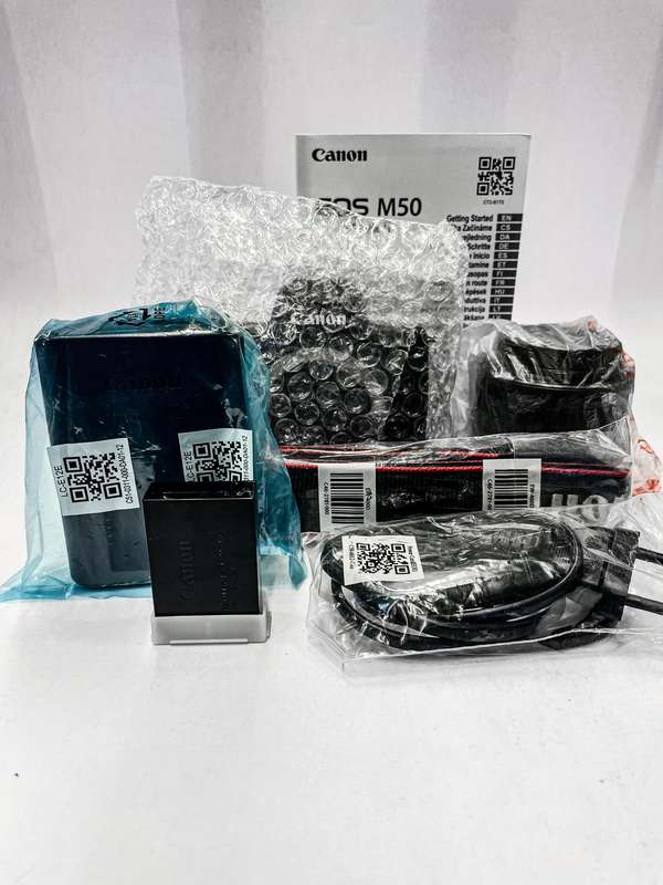 Canon EOS M50 Mark II + 15-45mm  Mirrorless Camera kit