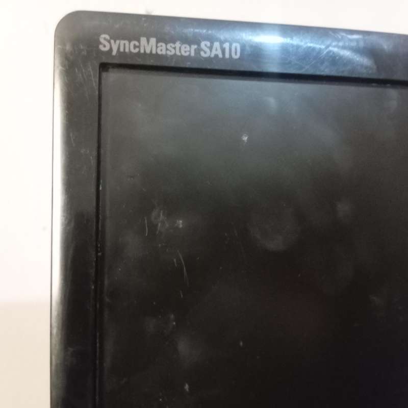 Samsung Black 18.5" SyncMaster SA100 LED Monitor