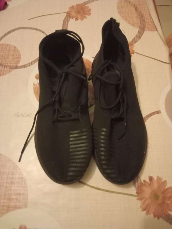 Men's takkies