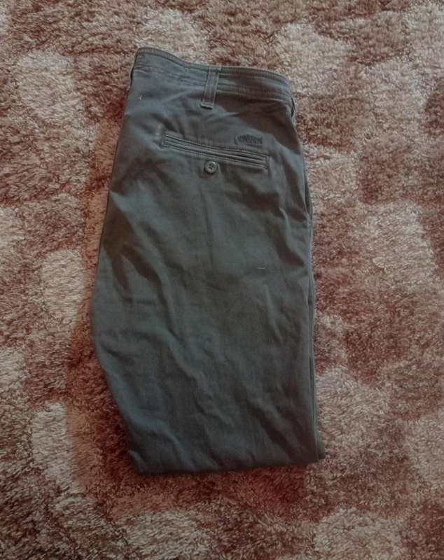 Men's chinos
