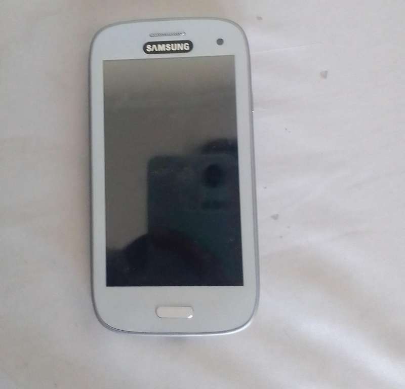 Samsung  ( no battery )