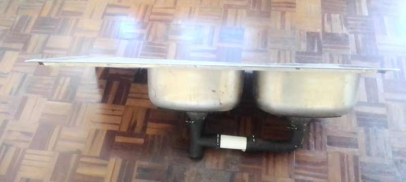 Double kitchen sink