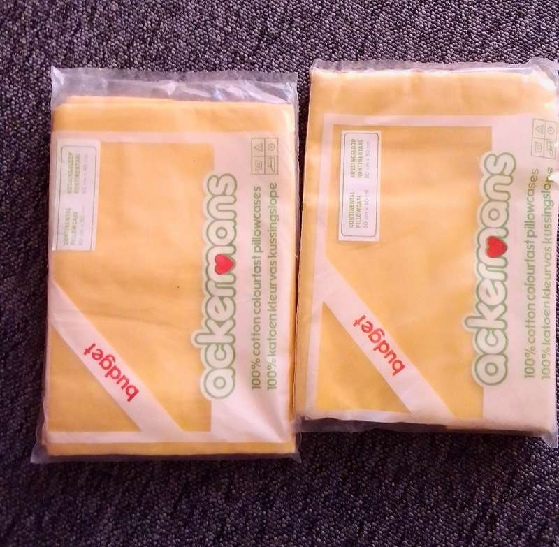 2 x pillow cases