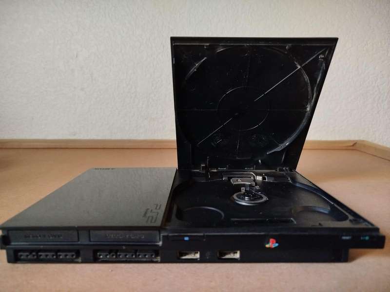 PlayStation 2 Slim Console | Used | Fully Working | Includes Original Controller, Memory Card