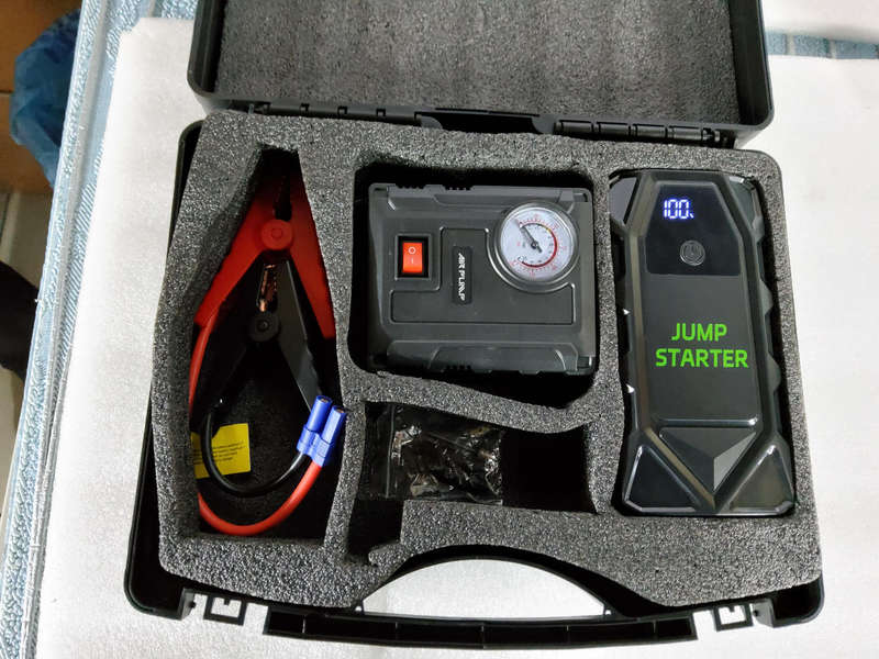 Jump Starter 2000A & air pump