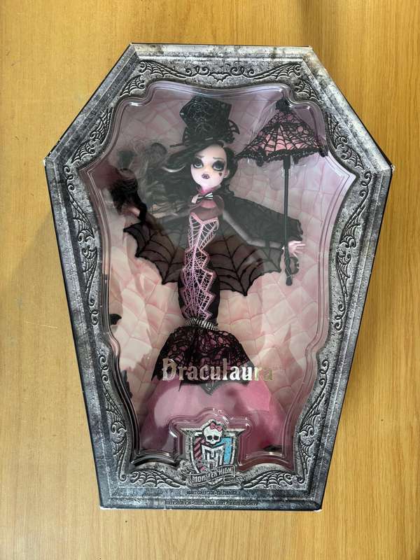 Monster High Draculaura Collector Doll 2015 (New/Unopened)